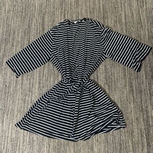 Ekouaer Womens Size Large Robe Black‎ White Stripe 3/4 Sleeve Belted Stretch